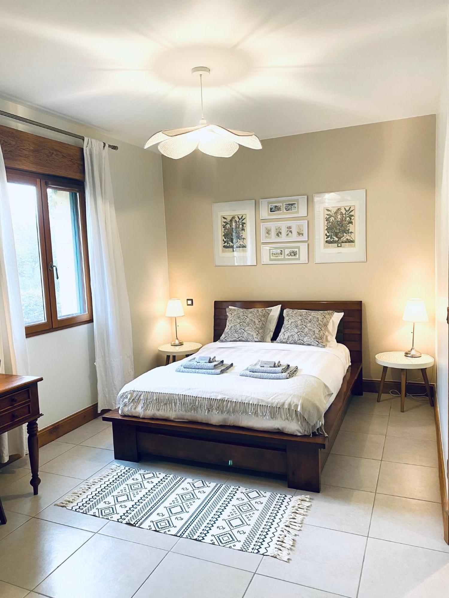Le Hibou Heureux Bed & Breakfast Bézenac Exterior photo
