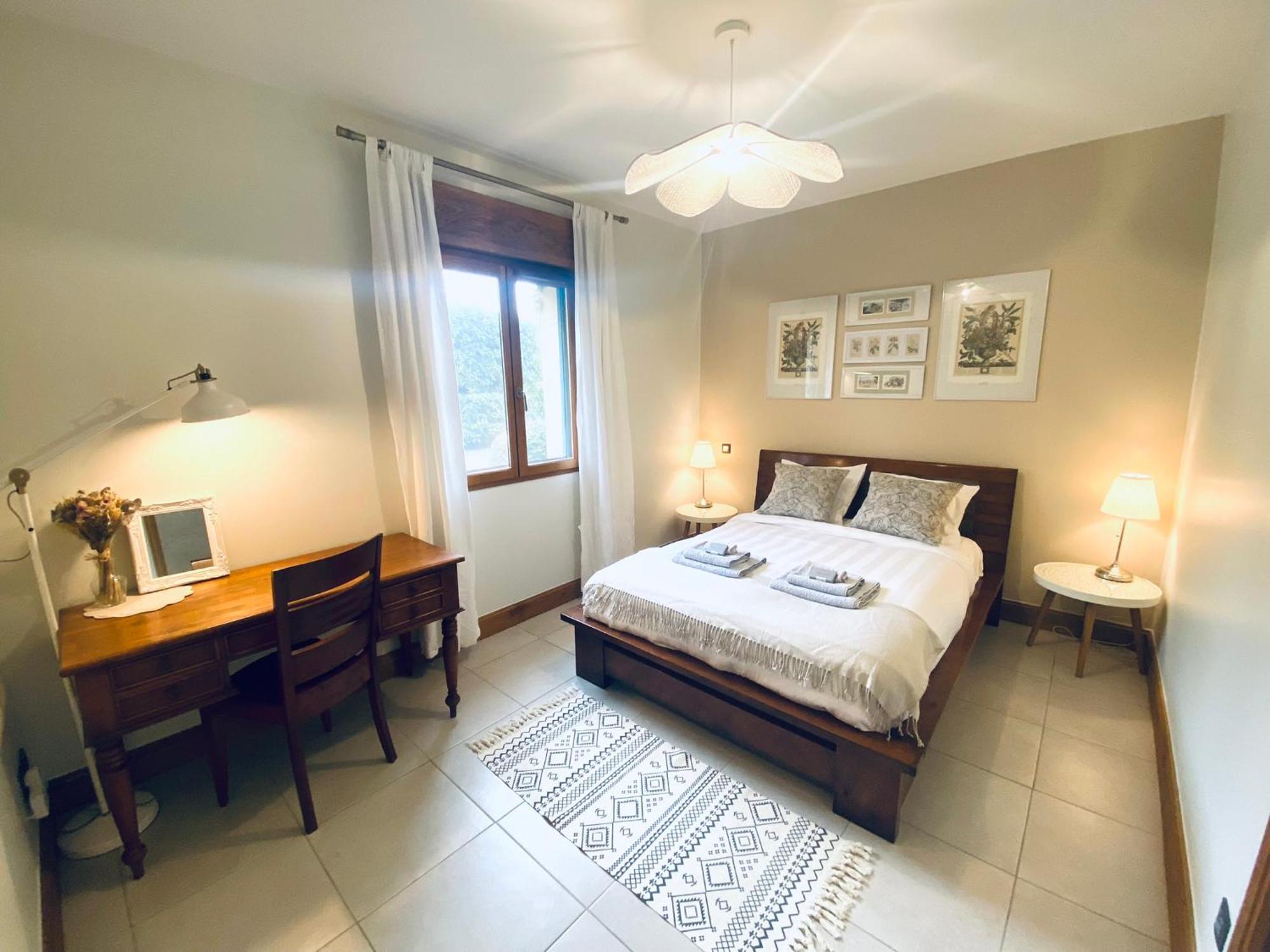 Le Hibou Heureux Bed & Breakfast Bézenac Exterior photo