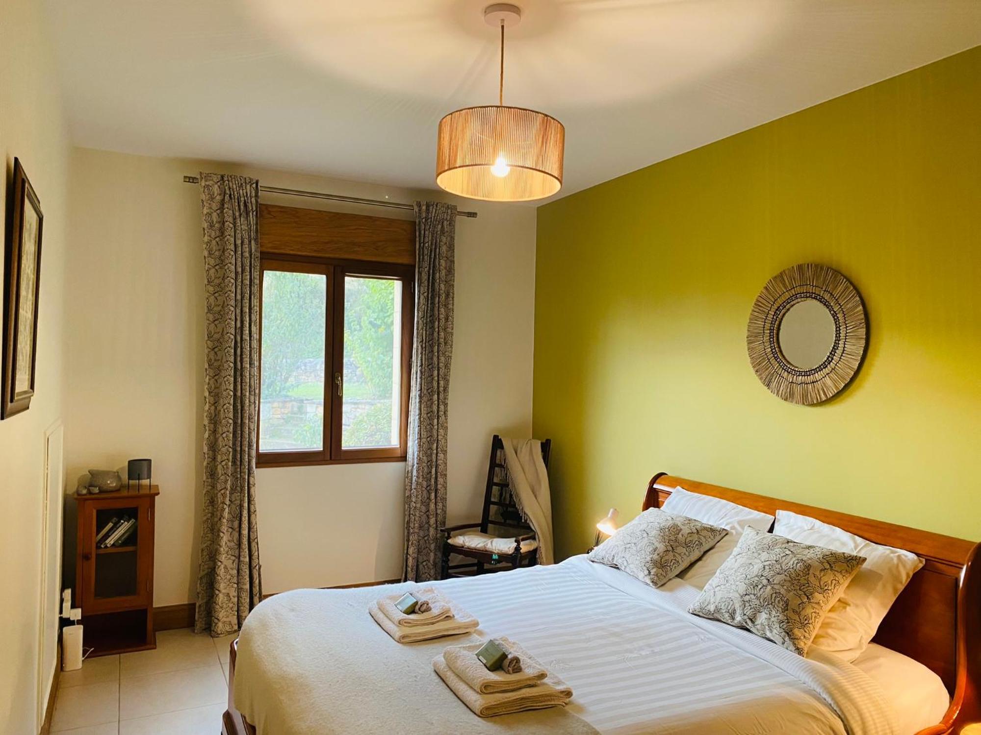 Le Hibou Heureux Bed & Breakfast Bézenac Exterior photo
